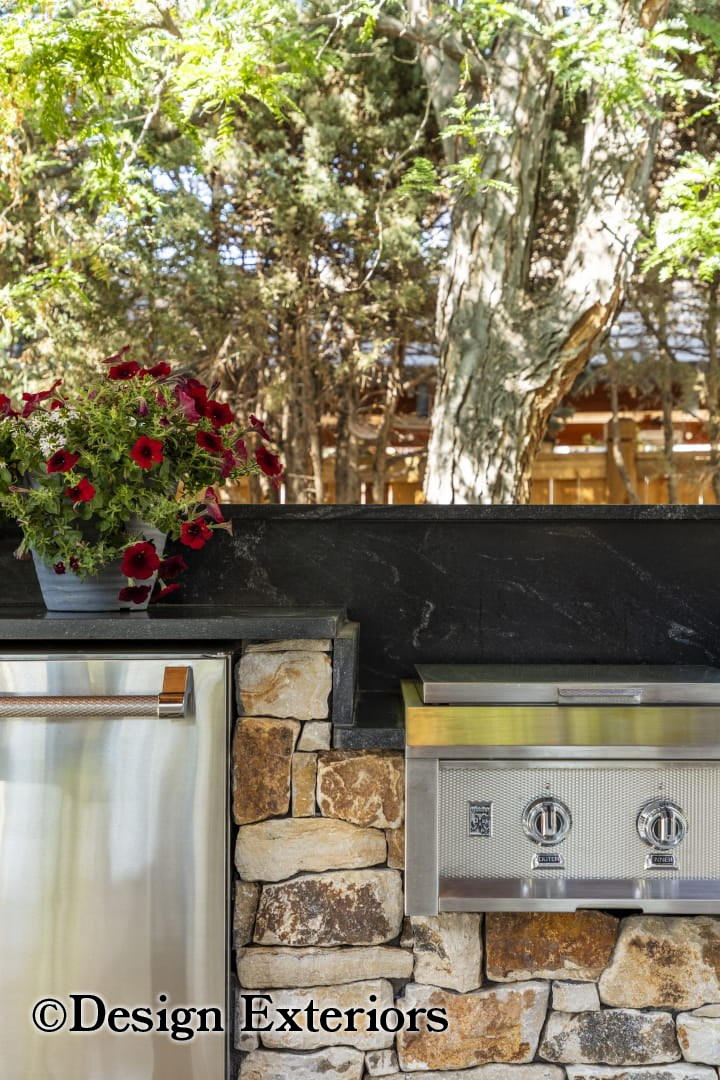 Outdoor Kitchens — 8