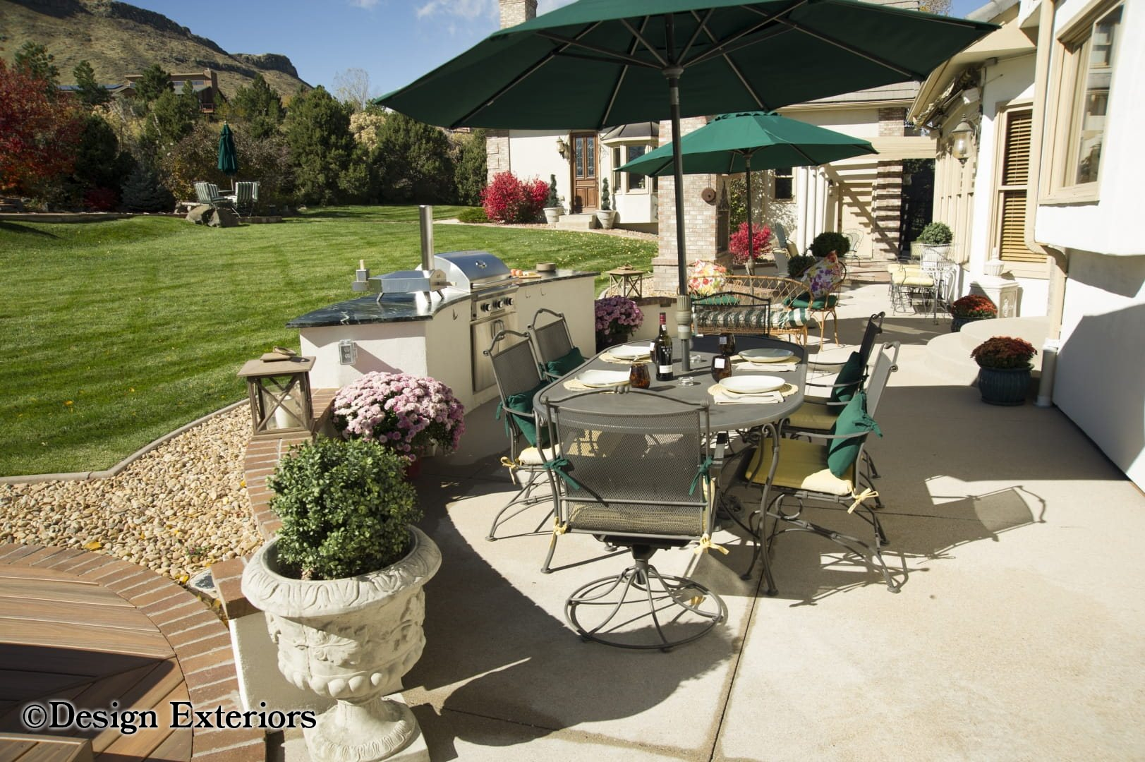 Outdoor Kitchens — 10