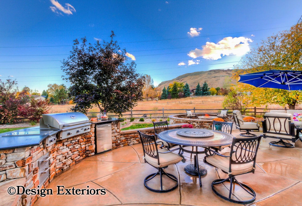 Outdoor Kitchens — 12