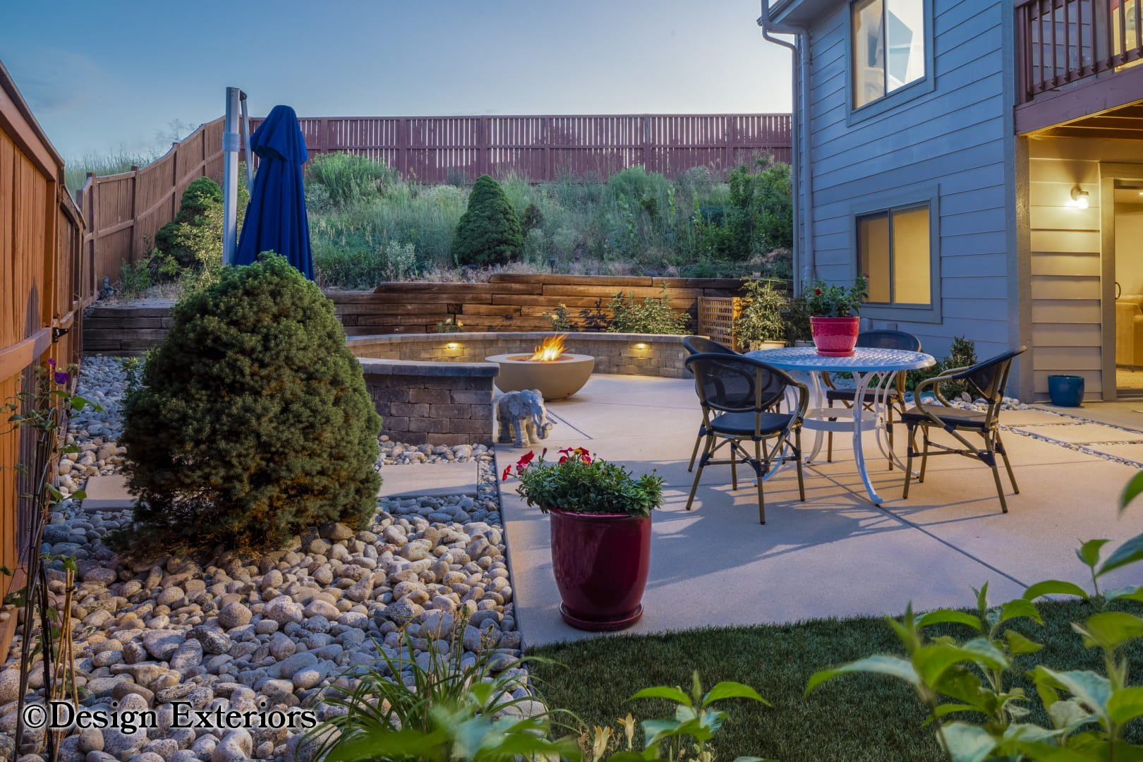 Sitting & Retaining Walls — 16